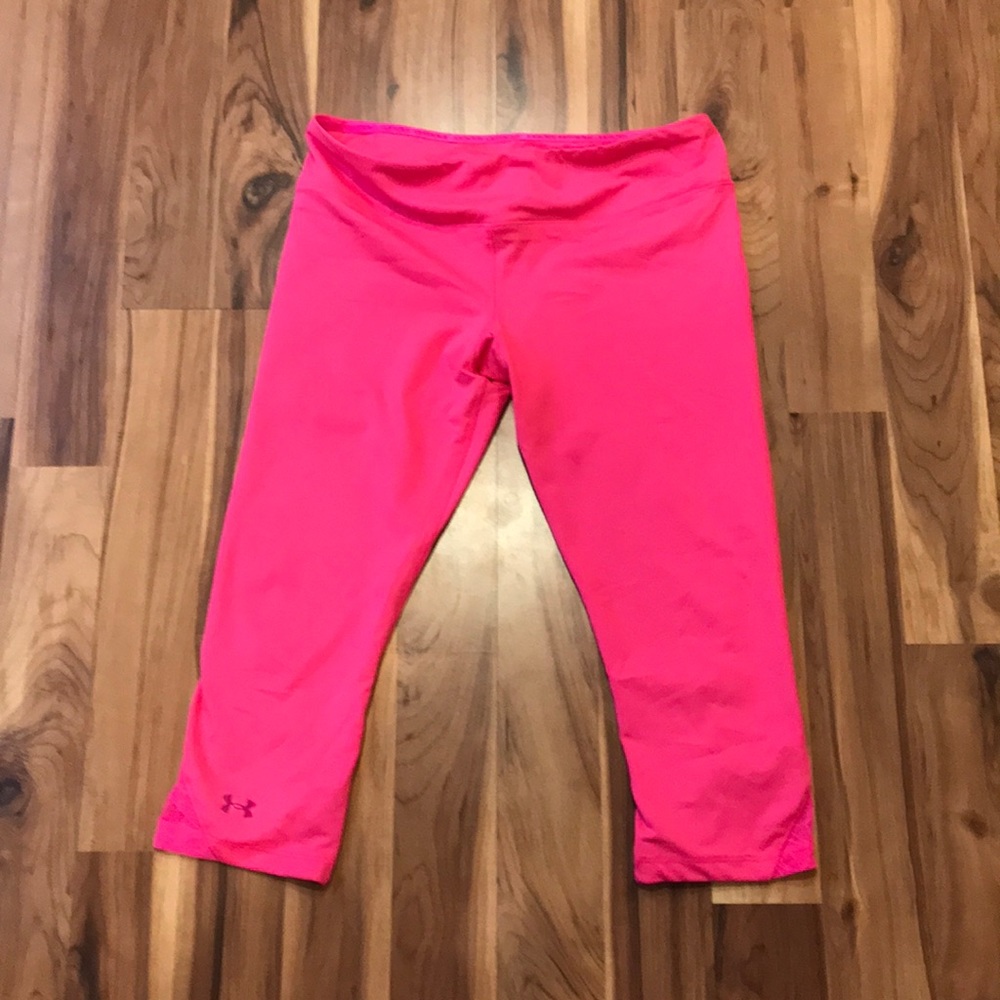 Under Armour Capri running pants lace cutouts